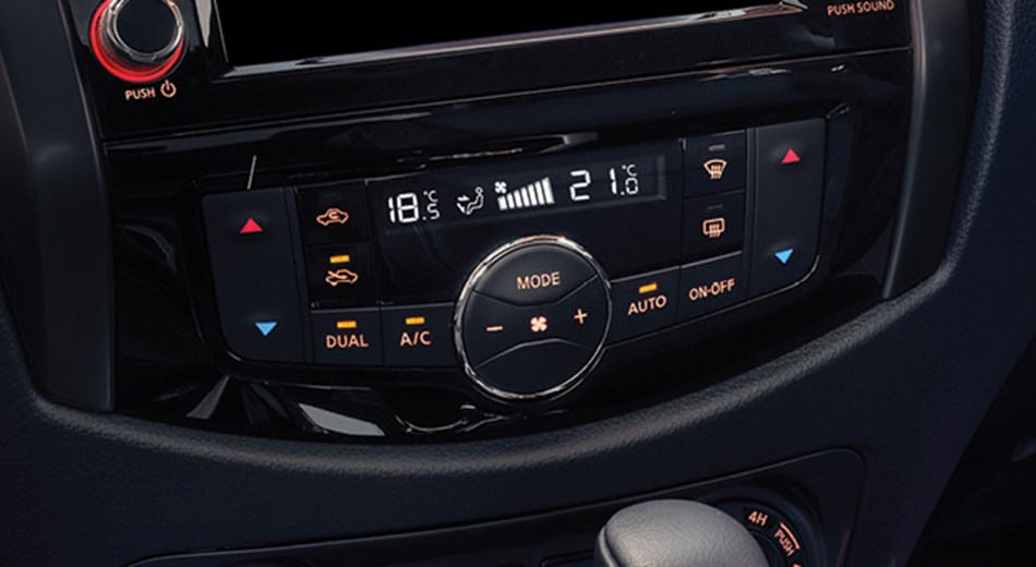 AUTOMATIC CLIMATE CONTROL-Vehicle Feature Image